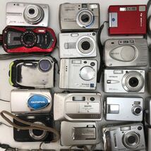 完全ジャンク品　コンパクトデジタルカメラ まとめ売り 34台　OLYMPUS FUJIFILM CANON NIKON MINOLTA コンパクトデジタルカメラ_画像2