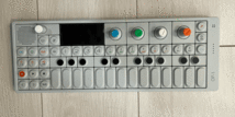 teenage engineering OP-1 ポータブルシンセサイザー DTM 楽曲制作 ティーンネイジエンジニアリング ティーンエイジエンジニアリング_画像1