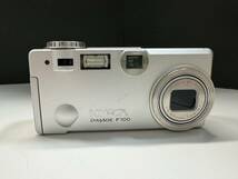 〈管90739〉【MINOLTA】ミノルタ DIMAGE F100 MEGA PIXELS デジタルカメラ デジカメ コンデジ リモコン 付属 通電確認済 中古現状品 _画像2