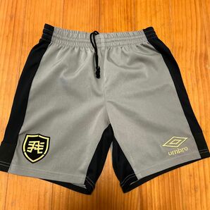 umbro ハーフパンツ　sサイズ