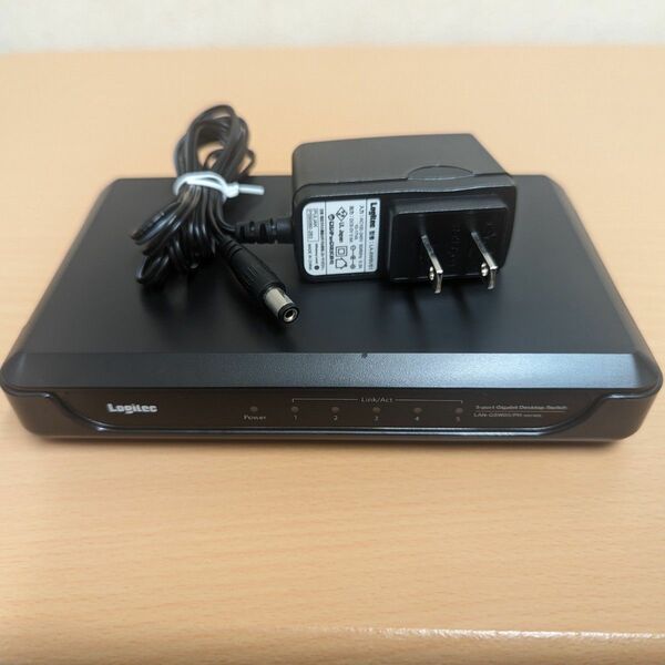 Logitec 5ポート 1000BASE-T スイッチングハブ LAN-GSW05/PHB