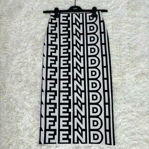 極美品 22年 FENDI MARC JACOBS フェンディ マークジェイコブス ロゴ 総柄 タイト ロングスカート 春夏 ハンガー付き ブラック ホワイト 