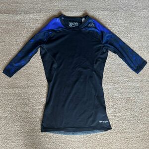 キレイ！ アディダス テックフィット シャツ 黒 M アディダス ADIDAS