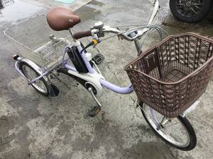  three wheel electromotive bicycle Panasonic key equipped, charger equipped, battery equipped.