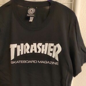 お買い得！【THRASHER】 半袖Tシャツ　Sサイズ ブラック系 ホワイトロゴ