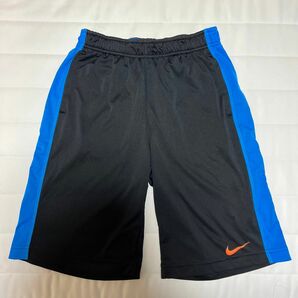 ハーフパンツ　NIKE ナイキ