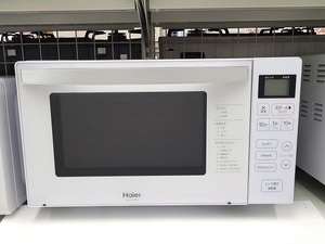 【中古品】 ハイアール Haier 電子レンジ 18L 50/60Hz共用 縦開き 庫内フラット JM-FH18H 2022年製 ○YR-17185○