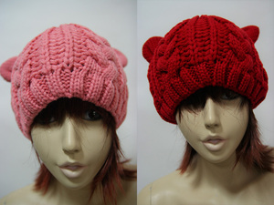 送料無料◆2色組◆プレーンカラー◆手編み風◆冬物帽子◆ふんわりあったか◆ネコ耳付き◆ニット帽（ピンク＆レッド）fas-440
