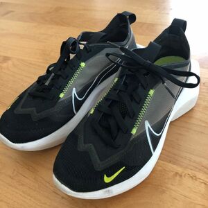 NIKE ビスタライト　24.5 ウィメンズ スニーカー