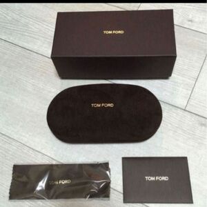 TOMFORD メガネ/サングラスケース 正規店購入品トムフォード 眼鏡 サングラスケース