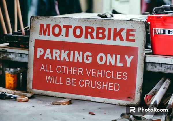 ブリキ看板　　MOTORBIKE　PARKING　ONLY バイク　パーキング　オンリー　ガレージ　世田谷ベース