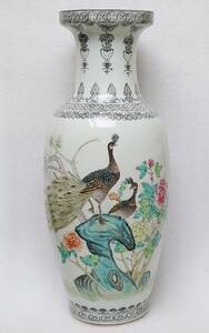 大人気! 中国古玩 古美術 古陶磁器 ★ 中国磁器 色絵孔雀牡丹花鳥絵図賛画文様大花瓶 : 高さ約61㎝ ★ 出品者詳細判らずも自慢にて出品!?