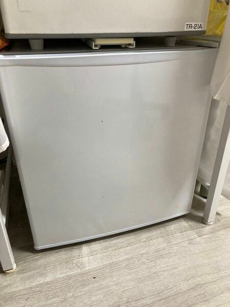 一人暮らし用　冷凍庫　小型　40L