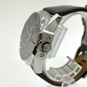 【稼働品】DIESEL ディーゼル 腕時計 DZ-1206 クォーツ式 アナログ メンズ ブラック文字盤 箱付きの画像4