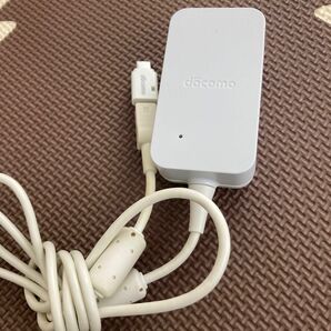 ドコモ ACアダプタ 充電器　05 