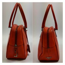 【良品】PRADA プラダ ハンドバッグ トートバッグ 【サフィアーノ】 【レザー】 【本革】 【通勤】 【ビジネス】【オレンジ】 1円スタート_画像3