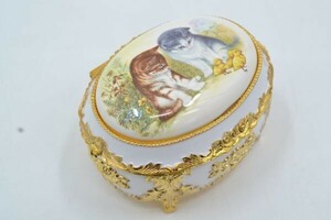 (1S 0503Y32)１円～ 未使用 ねこ ひよこ 花 ホワイト アンティーク ジュエリーボックス オルゴール付き 日本製 宝石箱 小物入れ