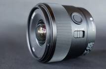 2024年2月11日/新品購入！５〜6回使用！ソニー(SONY) APS-C / E 11mm F1.8 保証５年付！_画像2