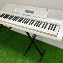 【中古品】『5-080』CASIO カシオ 電子ピアノ キーボード LK-250 61鍵盤 ACアダプター スタンド_画像1