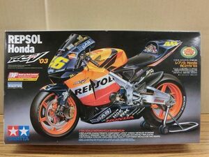 #i24[.100] Tamiya 1/12 мотоцикл серии NO.96 Repsol Honda RC211V '03 Champion механизм Moto GP мотоцикл пластиковая модель не собран 