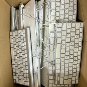 【1】ジャンク品 Apple 純正 キーボード 約42個セット /100の画像1