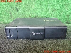 1UPJ-13656505] Benz Viano (Viano)(639811)CD changer б/у 