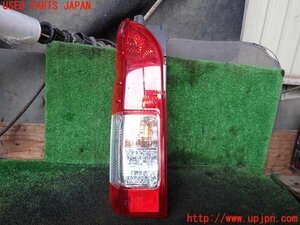 1UPJ-16481536]ハイエースバン200系(KDH205V)左テールランプ KOITO 26-140 中古