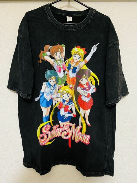 セーラームーン　Tシャツ XL 新品未使用　昭和　平成　レトロ　アニメ　　美少女戦士セーラームーン