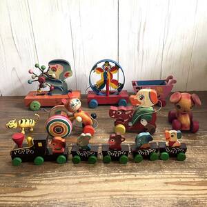 木のおもちゃ　赤馬乗りあひる　昭和30年代　ピエロ　サル　ネコ　機関車　乳母車　犬　トラ　昭和　玩具