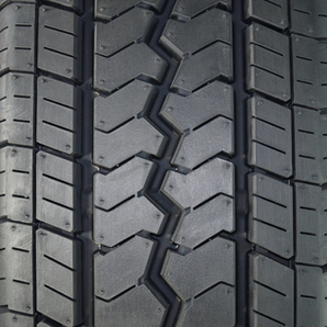 新品タイヤ トーヨー V-02e TOYO TIRES V02e 195/80R15 107/105L LT 夏 バン・小型トラック用 即決 2本の場合送料込￥23,700の画像2