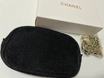 【新品未使用】シャネル　ノベルティ　ホリデー　レッドラメポーチ　非売品　 CHANEL 黒 ブラック_画像3