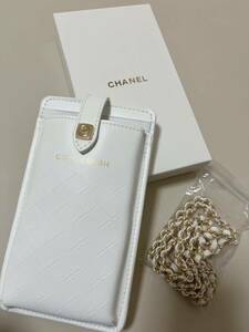 【新品未使用】CHANELCHANEL COCO CRUSH スマホショルダー　ホワイト　