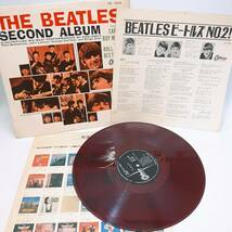 j168【1円～】 中古レコード BEATLES ビートルズ 赤盤 2枚 まとめ MEET THE BEATLES SECOND ALBUM 動作未確認 長期保管品 現状品 _画像2