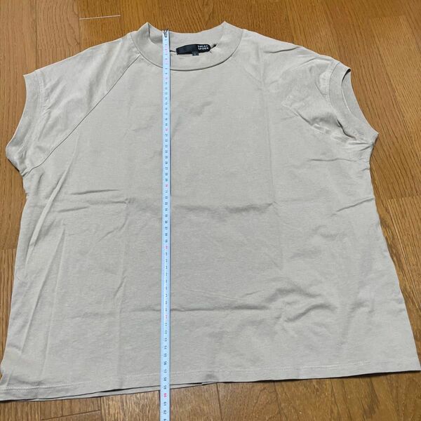 ノースリーブ　 Tシャツ