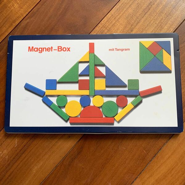 Magnet-Box mit Tangram 知育玩具 カラフル 幼児 パズル 創造性 木製 マグネット