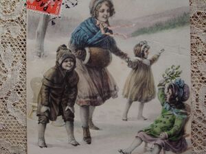 アンティークポストカード*冬の日、お出かけの女性と少女たち　VIENNE