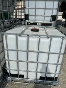 引き取りのみ　貯水タンク 水槽　水タンク ポリタンク 農業 雨水タンク　肥料　パレットコンテナ付け 1000L
