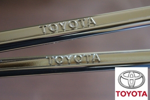 清掃済み■TOYOTAトヨタ純正OP■現行■最新■デラックスタイプ■シルバーメッキナンバーフレーム■ヤリス・ヴェルファイア・アルファード等