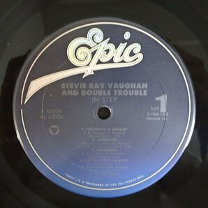 11186488;【ほぼ美盤/US盤】Stevie Ray Vaughan And Double Trouble / In Stepの画像3
