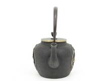 煎茶道具 鉄瓶 盛上鶴松紋彫 鉄壺 湯沸 銅蓋 A029_画像3