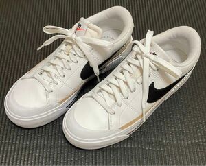 NIKE ナイキスニーカー