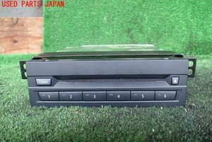 1UPJ-98526505]BMW X6(FG30)CD changer used 