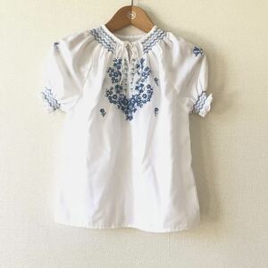 [ prompt decision ] Hungary inset .- embroidery short sleeves shirt # Caro tea embroidery race costume girls higashi . Kids white blue postage 230 jpy 