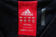 adidas/アディダス/半袖Tシャツ/速乾性素材/袖白ラインテープ/メッシュ素材切替/赤パイピングライン/黒/ブラック/Oサイズ(5/14R)_画像3