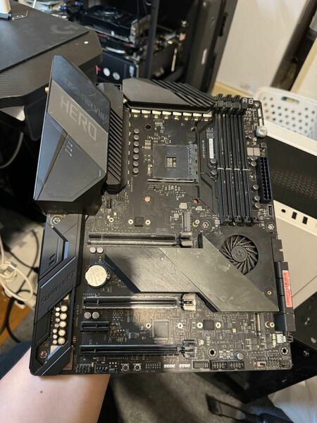 中古　ASUS ROG CROSSHAIR VIII HERO X570