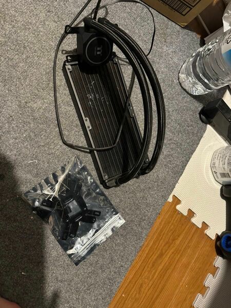 【ジャンク】Thermaltake 240 簡易水冷クーラー