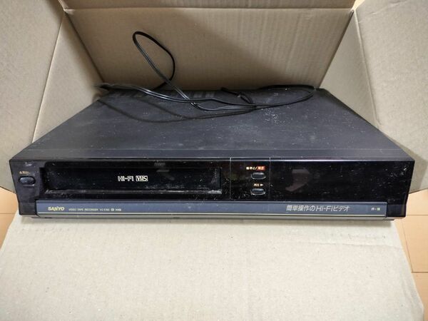 サンヨー VHS Hi-Fi ビデオテープレコーダー VZ-E150型
