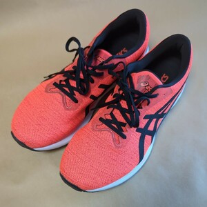 送料無料【中古良品】アシックス ランニングシューズ asics　1011B071 29.0cm