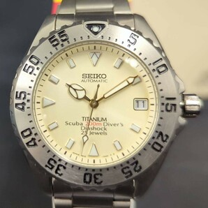 U352-H26-267 SEIKO セイコー メンズ腕時計 自動巻き デイト ケース付 リューズ動作確認済 稼働 腕回り約18.5cm フェイス約2.8cmの画像2