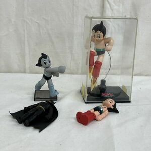 Q451-H29-35 Astro Boy Batman 4. summarize retro figure length some 14cm/ width some 8cm